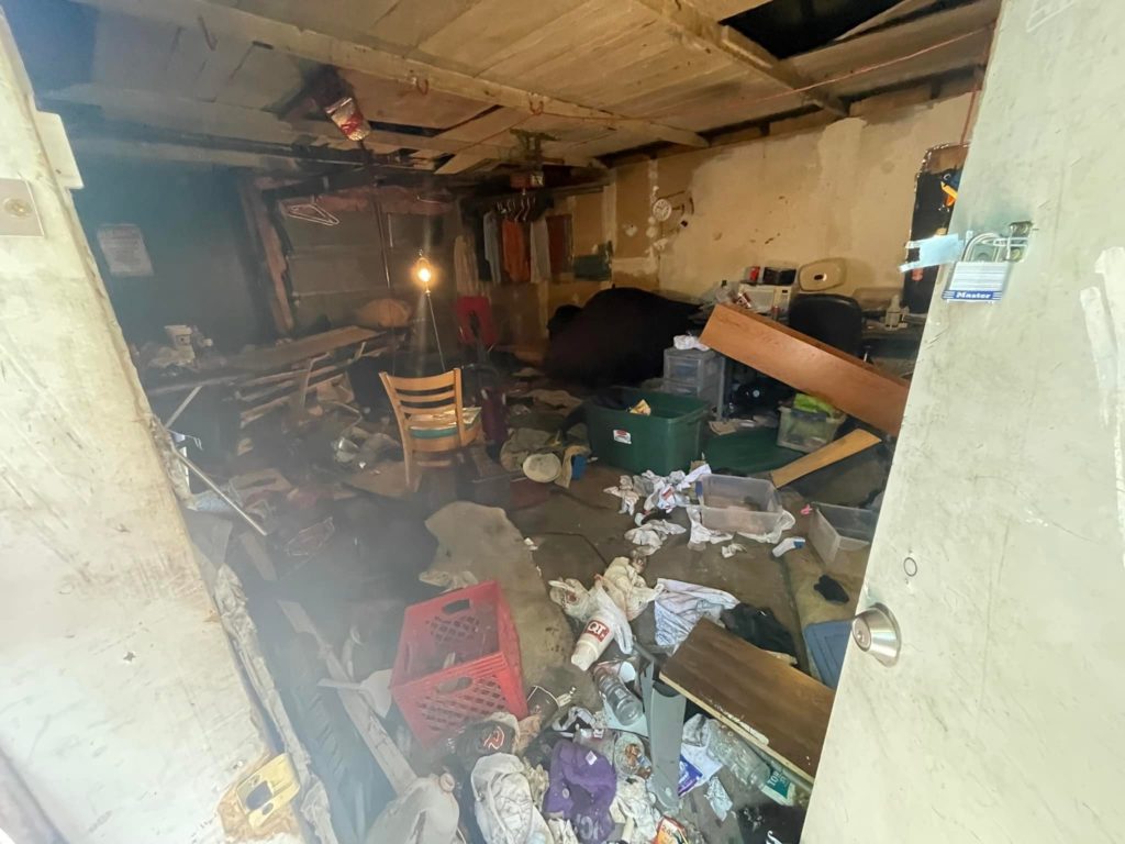 hoarding-removal-services before